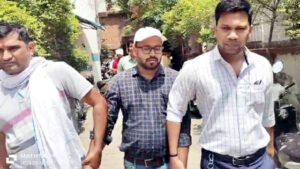 पासपोर्ट वेरिफिकेशन के लिए 8000 रुपये की रिश्वत लेते जूनियर पासपोर्ट असिस्टेंट आफिसर गिरफ्तार Chhattisgarh Crimes