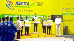 वेटलिफ्टिंग की राष्ट्रीय स्पर्धा में कुमकुम ने उठाया स्वर्ण पदक का भार इतने उपलब्धियों के बावजूद नहीं मिल पा रहा जन सहयोग Chhattisgarh Crimes