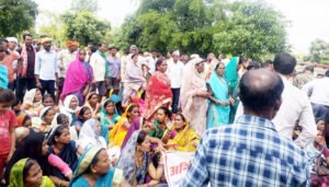 एसडीएम मैनपुर के लिखित आश्वासन बाद अनिश्चितकालीन चक्का सड़क जाम खुला Chhattisgarh Crimes