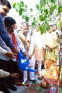 मुख्यमंत्री विष्णु देव साय ने ‘एक पेड़ मां के नाम’ महा वृक्षारोपण अभियान-2024 का किया शुभारंभ Chhattisgarh Crimes