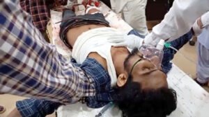 फिल्म देखकर लौट रहे युवक पर धारदार हथियार से किया हमला, इलाज के दौरान मौत Chhattisgarh Crimes