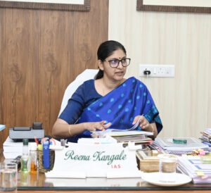 मुख्य निर्वाचन पदाधिकारी श्रीमती रीना बाबासाहेब कंगाले ने राजनीतिक दलों के प्रतिनिधियों की ली बैठक Chhattisgarh Crimes