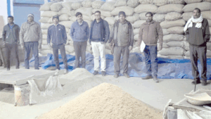 जिला प्रशासन व खाद्य विभाग की संयुक्त टीम ने रायगढ़ के 6 राइस मिलों में दी दबिश, दो मिलों को किया सील Chhattisgarh Crimes