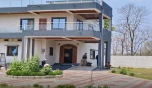 पूर्व विधायक और तेंदूपत्ता प्रबंधकों के 12 ठिकानों पर EOW की छापेमारी Chhattisgarh Crimes