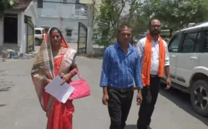 रायगढ़ में मारपीट के मामले में बयान देने थाने आई महिला को TI ने उल्टा धमकाया Chhattisgarh Crimes