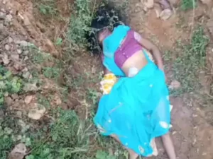 छत्तीसगढ़ के सूरजपुर जिले में रविवार को जंगल में एक महिला का संदिग्ध हालत में शव मिला Chhattisgarh Crimes