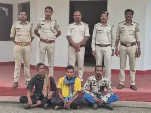 कोरबा के पाली रेंज में चीतल और जंगली सूअर का शिकार करने के आरोप में तीन लोगों को गिरफ्तार किया गया Chhattisgarh Crimes