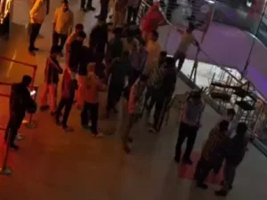 छत्तीसगढ़ के दुर्ग जिले में ट्रांसपोर्टर की दबंगई का मामला सामने आया Chhattisgarh Crimes