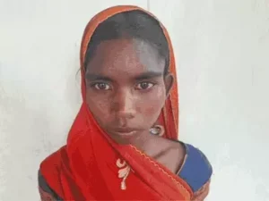 छत्तीसगढ़ में सूरजपुर जिले के जजावल गांव में दीपावली की रात युवक के मर्डर मामले में पुलिस ने मृतक की पत्नी और सास को गिरफ्तार किया Chhattisgarh Crimes