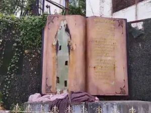 राजधानी रायपुर में राज्योत्सव से पहले छत्तीसगढ़ महतारी की मूर्ति तोड़े जाने से बवाल मच गया Chhattisgarh Crimes