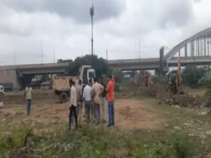 खुर्सीपार के खेल परिसर में खुल गई शराब दुकान Chhattisgarh Crimes