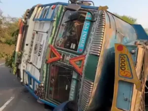 गौरेला-पेंड्रा-मरवाही जिले में पिछले 24 घंटों के अंदर तीन अलग-अलग सड़क हादसे हुए इनमें एक युवक की मौत Chhattisgarh Crimes