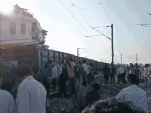 साइको टेस्ट फेल लोको पायलट को सौंपी मेमू लोकल Chhattisgarh Crimes