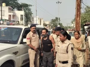 रायपुर पुलिस आज सूदखोरी, रंगदारी और अवैध हथियार रखने के मामले में गिरफ्तार हिस्ट्रीशीटर वीरेंद्र सिंह तोमर को कोर्ट में दोबारा पेश करेगी Chhattisgarh Crimes
