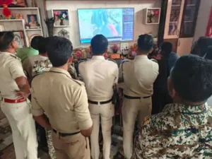 छत्तीसगढ़ के धमतरी में दिनदहाड़े एक कॉलेज छात्रा से लूट हो गई Chhattisgarh Crimes