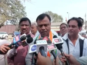 छत्तीसगढ़ प्रदेश कांग्रेस अध्यक्ष दीपक बैज शनिवार को छत्तीसगढ़ शराब घोटाले मामले में रायपुर सेंट्रल जेल में बंद वरिष्ठ कांग्रेस नेता कवासी लखमा से मिलने पहुंचे Chhattisgarh Crimes