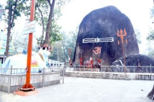 हर साल बढ़ती है इस शिवलिंग की लम्बाई Chhattisgarh Crimes