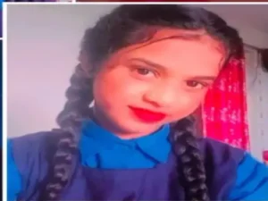 जांजगीर-चांपा जिले के कुथूर गांव में 8वीं कक्षा की एक छात्रा ने फांसी लगाकर आत्महत्या कर ली Chhattisgarh Crimes