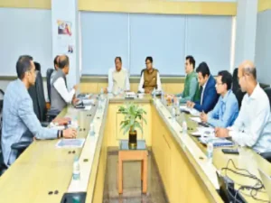 मुख्यमंत्री विष्णुदेव साय ने खनिजों की अवैध ढुलाई और अवैध उत्खनन पर सख्ती दिखाते हुए ड्रोन और आईटी तकनीक के जरिए निगरानी के निर्देश दिए Chhattisgarh Crimes