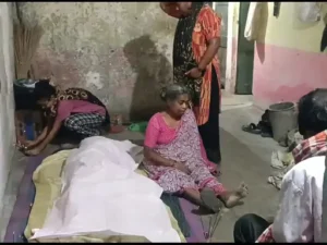 कोरबा के सीएसईबी कॉलोनी में एक आवास से 26 वर्षीय मीडियाकर्मी इमानुएल तांडी का शव बरामद किया गया Chhattisgarh Crimes