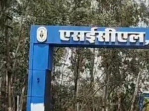 कोल इंडिया लिमिटेड ने खनन कार्यों में लगे अपने ठेका श्रमिकों के वेतन में वृद्धि की Chhattisgarh Crimes