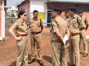 राजनांदगांव पुलिस प्रशासन आगामी नगरीय निकाय चुनाव को शांतिपूर्ण, निष्पक्ष और भयमुक्त वातावरण में संपन्न कराने के लिए पूरी तरह तैयार Chhattisgarh Crimes