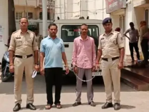 रायपुर कोतवाली पुलिस ने 12वीं बोर्ड परीक्षा के हिंदी पेपर लीक मामले में कार्रवाई करते हुए कांग्रेस नेता की गिरफ्तारी के बाद दो और आरोपियों को गिरफ्तार किया Chhattisgarh Crimes