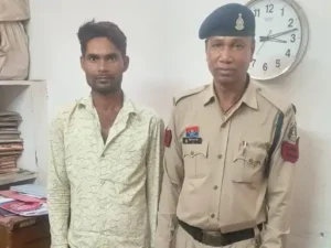 खरोरा पुलिस ने अवैध शराब कारोबार के खिलाफ बड़ी कार्रवाई करते हुए ग्राम देवगांव और अमलीतालाब क्षेत्र से पांच लोगों को गिरफ्तार किया Chhattisgarh Crimes