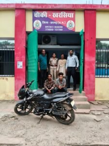 चौकी खरसिया पुलिस की सख्त कार्रवाई, शराब के लिए पैसे मांगकर मारपीट करने वाले दो युवक गिरफ्तार Chhattisgarh Crimes