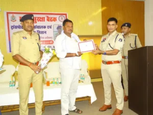 बलौदाबाजार में यातायात व्यवस्था को सुरक्षित, सुगम और बेहतर बनाने के लिए समन्वय बैठक आयोजित की गई Chhattisgarh Crimes