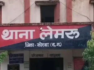 कोरबा जिले के लेमरू थाना क्षेत्र में तेज आंधी-तूफान के दौरान एक दर्दनाक हादसे में 54 वर्षीय किसान की मौत हो गई Chhattisgarh Crimes