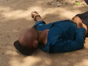 सूरजपुर के रामानुजनगर थाना क्षेत्र में गुरुवार देर शाम रानी तालाब के पास दो बाइक्स की आमने-सामने टक्कर हो गई Chhattisgarh Crimes