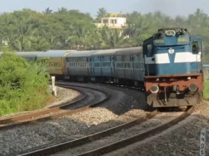 दक्षिण पूर्व मध्य रेलवे के रायपुर मंडल में भाटापारा और हथबंध स्टेशनों के बीच तीसरी लाइन सेक्शन पर ऑटो सिग्नलिंग कमीशनिंग के लिए नॉन-इंटरलॉकिंग (एनआई) काम किया जाएगा Chhattisgarh Crimes