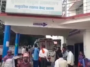कांकेर जिले के चारामा थाना क्षेत्र के ग्राम बाबुकोहका के पास शनिवार को सड़क हादसे में स्कूल से घर लौट रही चार छात्राएं घायल हो गईं Chhattisgarh Crimes