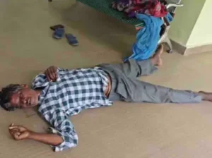 बीजापुर जिला मुख्यालय स्थित वनमंडल कार्यालय में पदस्थ चौकीदार लिंगम चंद्रू की शनिवार (25 जुलाई) नाईट ड्यूटी के दौरान संदिग्ध परिस्थितियों में मौत Chhattisgarh Crimes