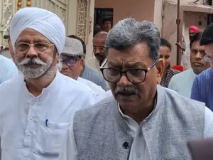 छत्तीसगढ़ विधानसभा के नेता प्रतिपक्ष चरणदास महंत ने दुर्ग में अपने निजी प्रवास के दौरान राज्य की भाजपा सरकार पर तीखा हमला बोला Chhattisgarh Crimes