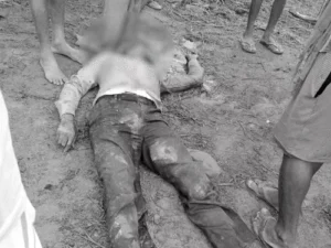 छत्तीसगढ़ के बलरामपुर-रामानुजगंज जिले में जमीन विवाद के चलते 2 चचेरे भाइयों ने शिक्षक की चाकू से गला रेत कर हत्या कर दी Chhattisgarh Crimes