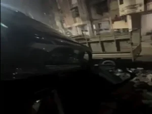 रायपुर के कचना फ्लाईओवर पर रविवार की रात 8.30 बजे एक बड़ा सड़क हादसा होते-होते टल गया Chhattisgarh Crimes