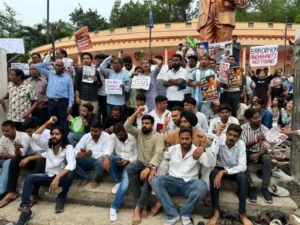 छत्तीसगढ़ में सोनम वांगचुक के समर्थन में युवाओं ने प्रदर्शन किया Chhattisgarh Crimes