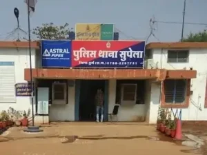 भिलाई में 6 नाबालिगों ने बालोद के 2 युवकों का फिल्मी स्टाइल में अपहरण कर करीब 5 घंटे तक शहर में घुमाया और डकैती की वारदात को अंजाम दिया Chhattisgarh Crimes