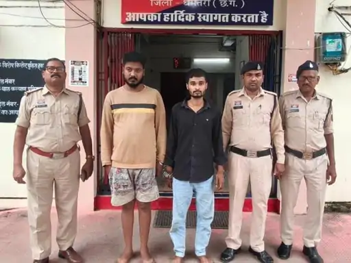 कोरबा जिले के कटघोरा के एक सोनार को महिला झपटमार गैंग से चोरी का सोना खरीदने के आरोप में रतनपुर पुलिस ने गिरफ्तार किया Chhattisgarh Crimes