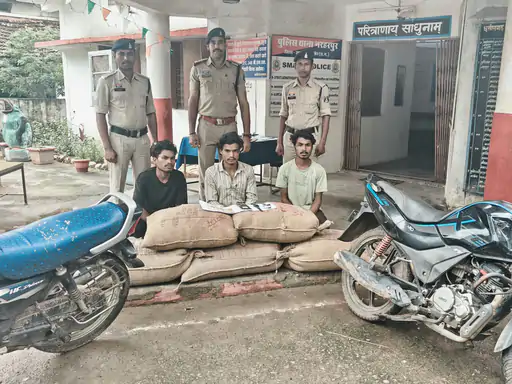 कांकेर जिले के नरहरपुर में खेत से धान चोरी करने वाले 3 आरोपियों को पुलिस ने गिरफ्तार किया Chhattisgarh Crimes