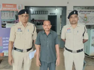 सक्ती जिले के जैजैपुर थाना क्षेत्र में घरेलू विवाद के दौरान पति ने पत्नी पर टांगी से हमला कर दिया Chhattisgarh Crimes