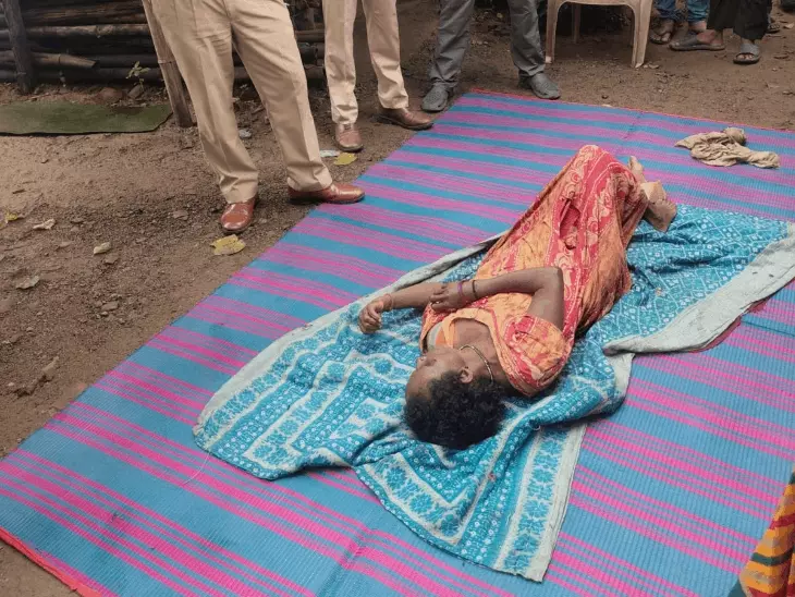 कोरबा के पुरैना गांव में डांट से नाराज युवक ने अपनी ही मौसी की लाठी-डंडे से पीट-पीटकर हत्या कर दी Chhattisgarh Crimes
