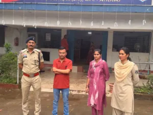 बलौदाबाजार जिले में शासकीय नौकरी दिलाने के नाम पर 2 लाख रुपए की ठगी करने वाले एक दंपत्ती को भाटापारा शहर पुलिस ने गिरफ्तार किया Chhattisgarh Crimes