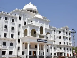 रायपुर नगर निगम में प्रशासनिक व्यवस्था को और प्रभावी बनाने के लिए आयुक्त संबित मिश्रा ने अधिकारियों को अतिरिक्त प्रभार सौंपे Chhattisgarh Crimes