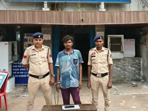 दुर्ग जिले में चोरी की तीन अलग-अलग वारदातों का पुलिस ने खुलासा किया Chhattisgarh Crimes