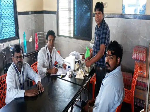 रक्षाबंधन पर्व को देखते हुए खाद्य-औषधि प्रशासन ने जिले में खाद्य पदार्थों की जांच तेज कर दी Chhattisgarh Crimes