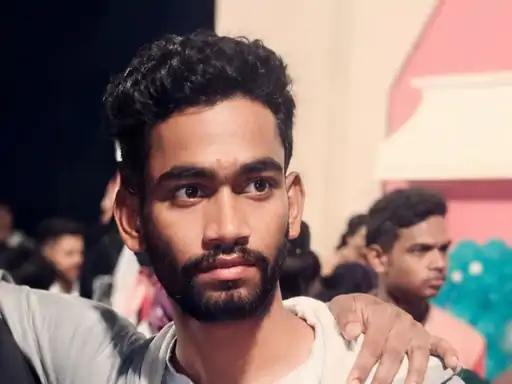 भिलाई में शनिवार-रविवार की दरम्यानी रात ढाबा संचालक की हत्या के मामले में पुलिस ने नाबालिग समेत तीन आरोपियों को गिरफ्तार किया Chhattisgarh Crimes