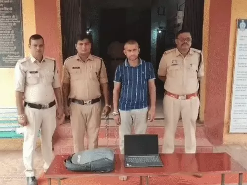 धमतरी जिले में SBI कियोस्क संचालक ने खाताधारकों से 1 करोड़ 75 हजार रुपए की धोखाधड़ी की Chhattisgarh Crimes